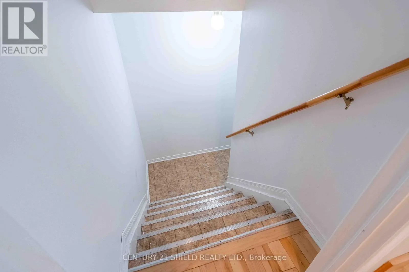 315 ELEVENTH STREET E