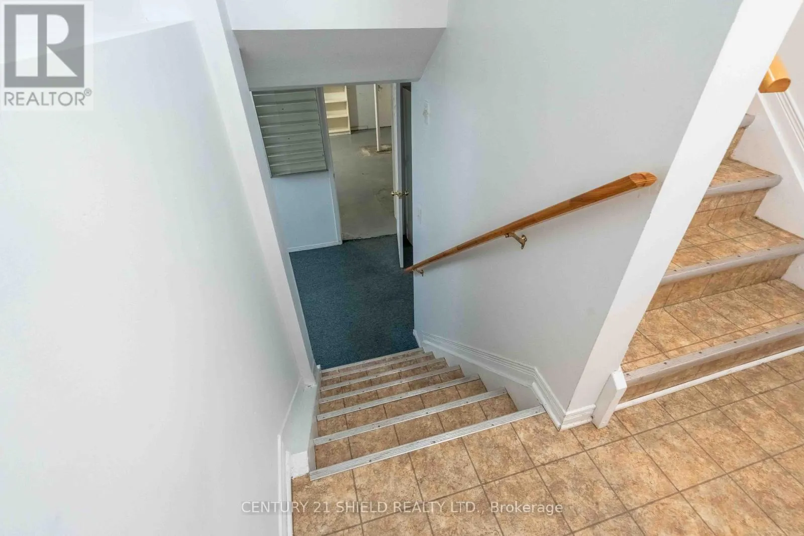 315 ELEVENTH STREET E