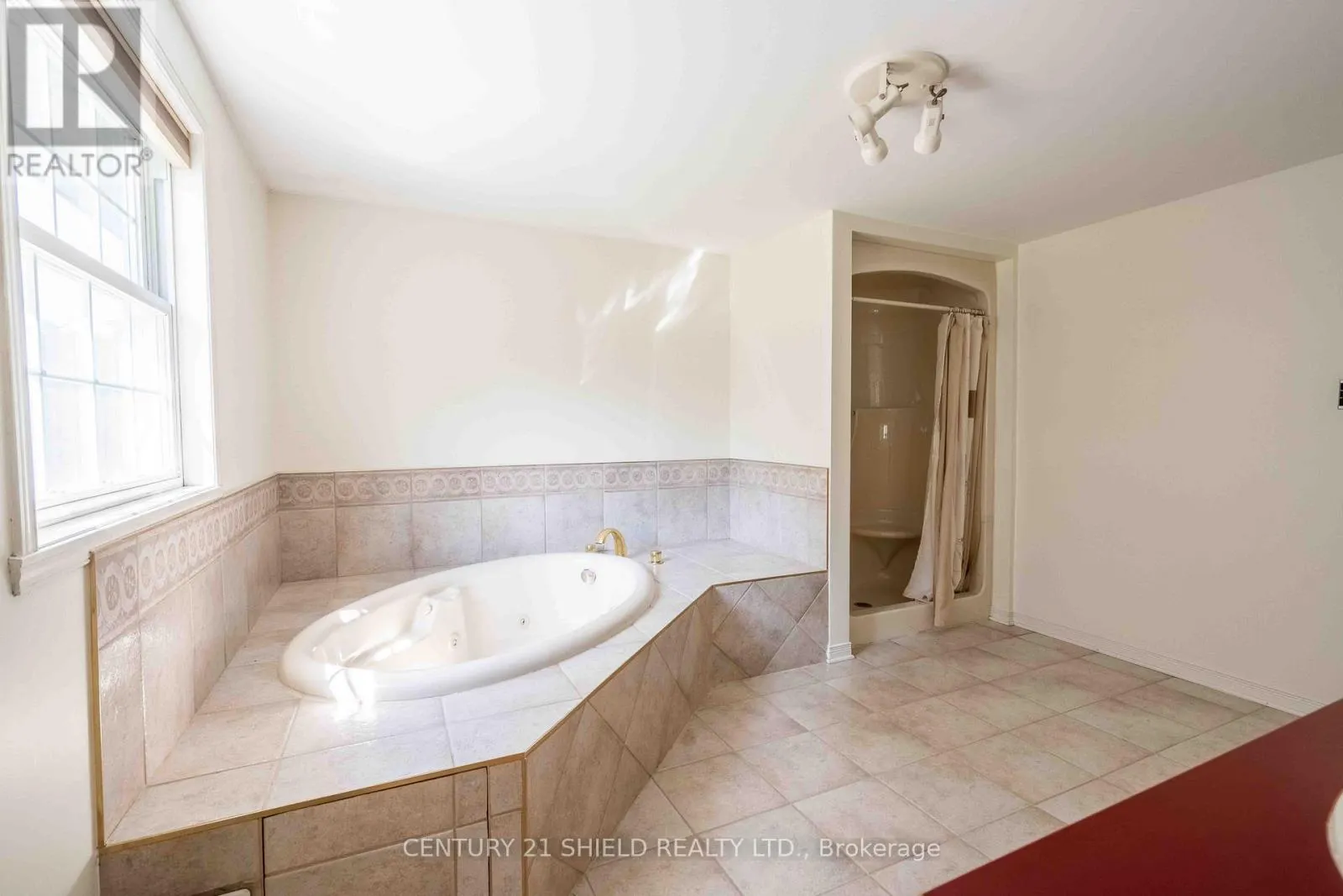 315 ELEVENTH STREET E