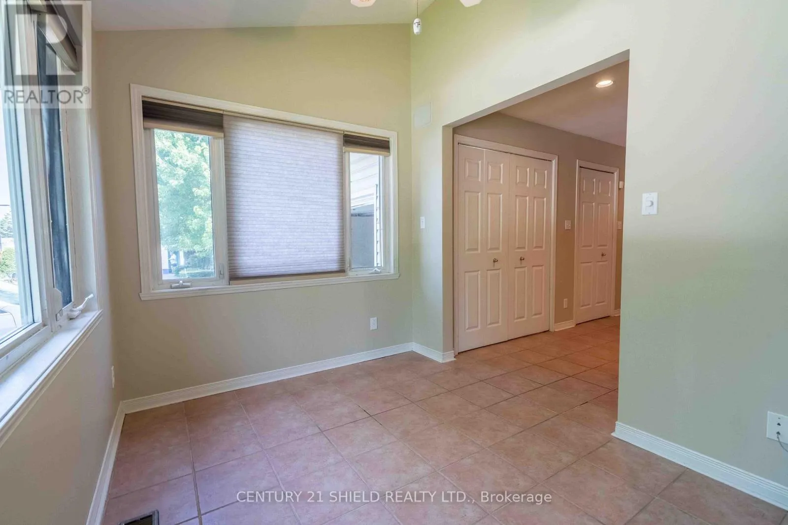 315 ELEVENTH STREET E