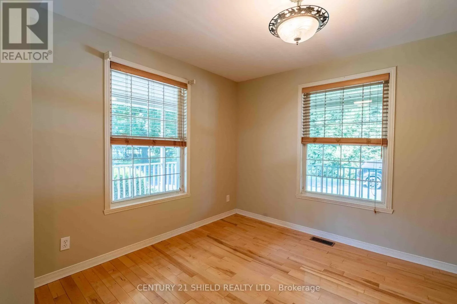 315 ELEVENTH STREET E