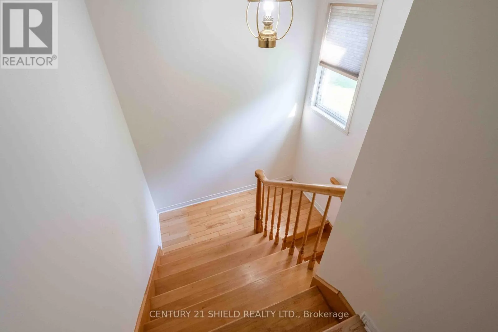 315 ELEVENTH STREET E
