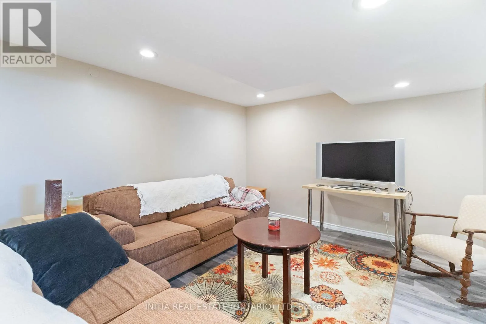 1803 WHITEHALL DRIVE