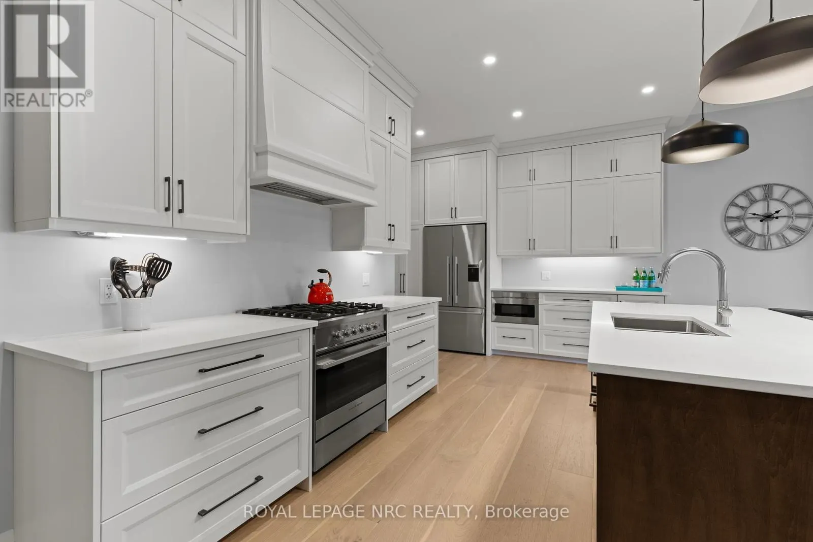 7 - 190 CANBORO ROAD, #7