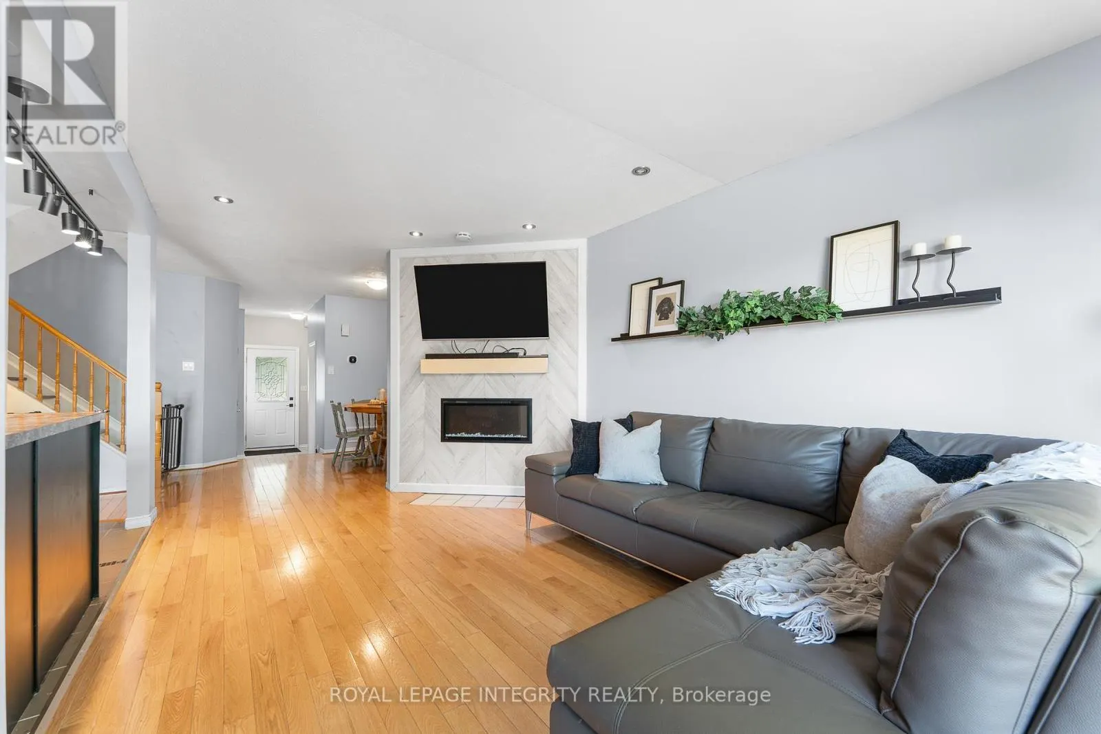 5 BANCHORY CRESCENT