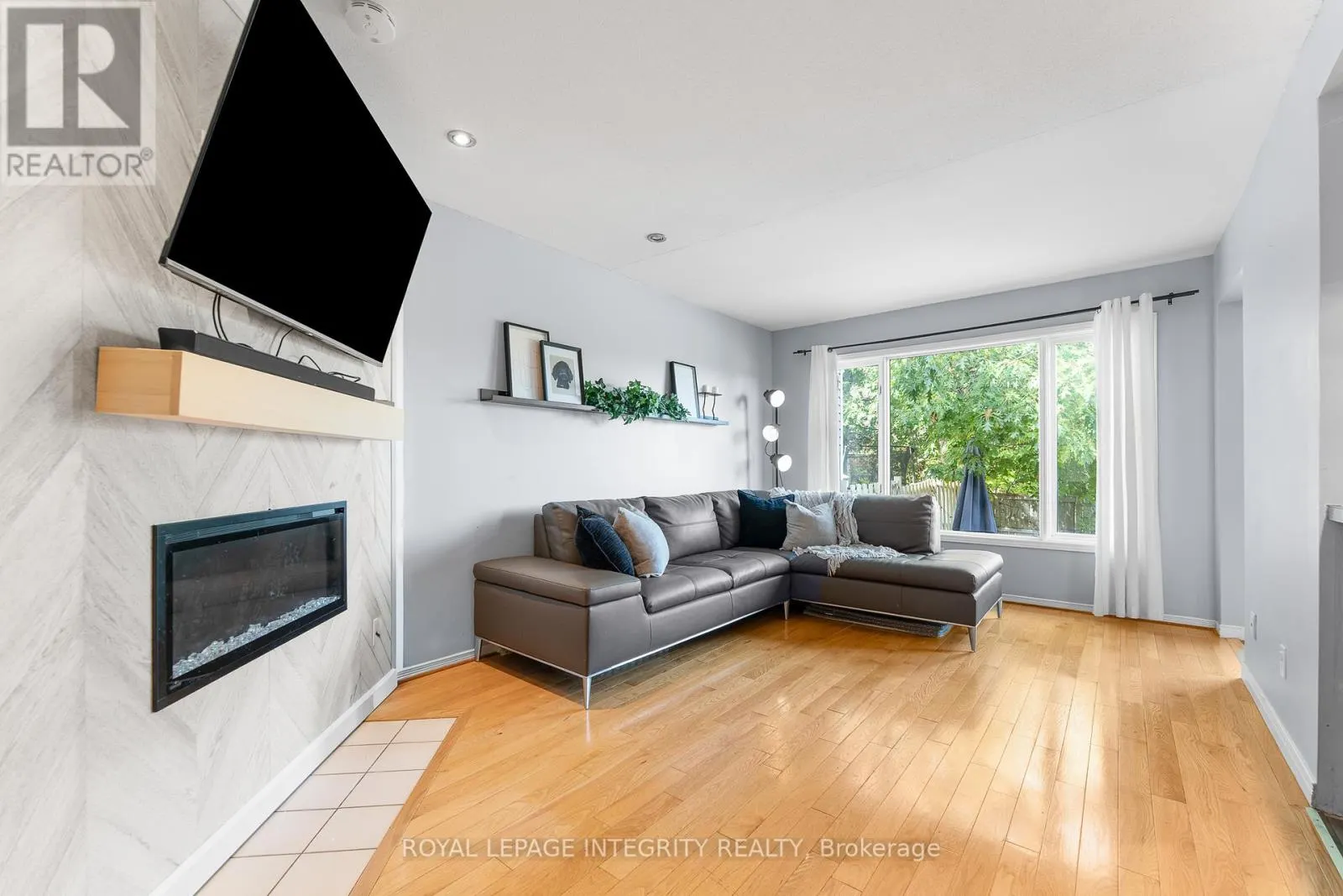 5 BANCHORY CRESCENT