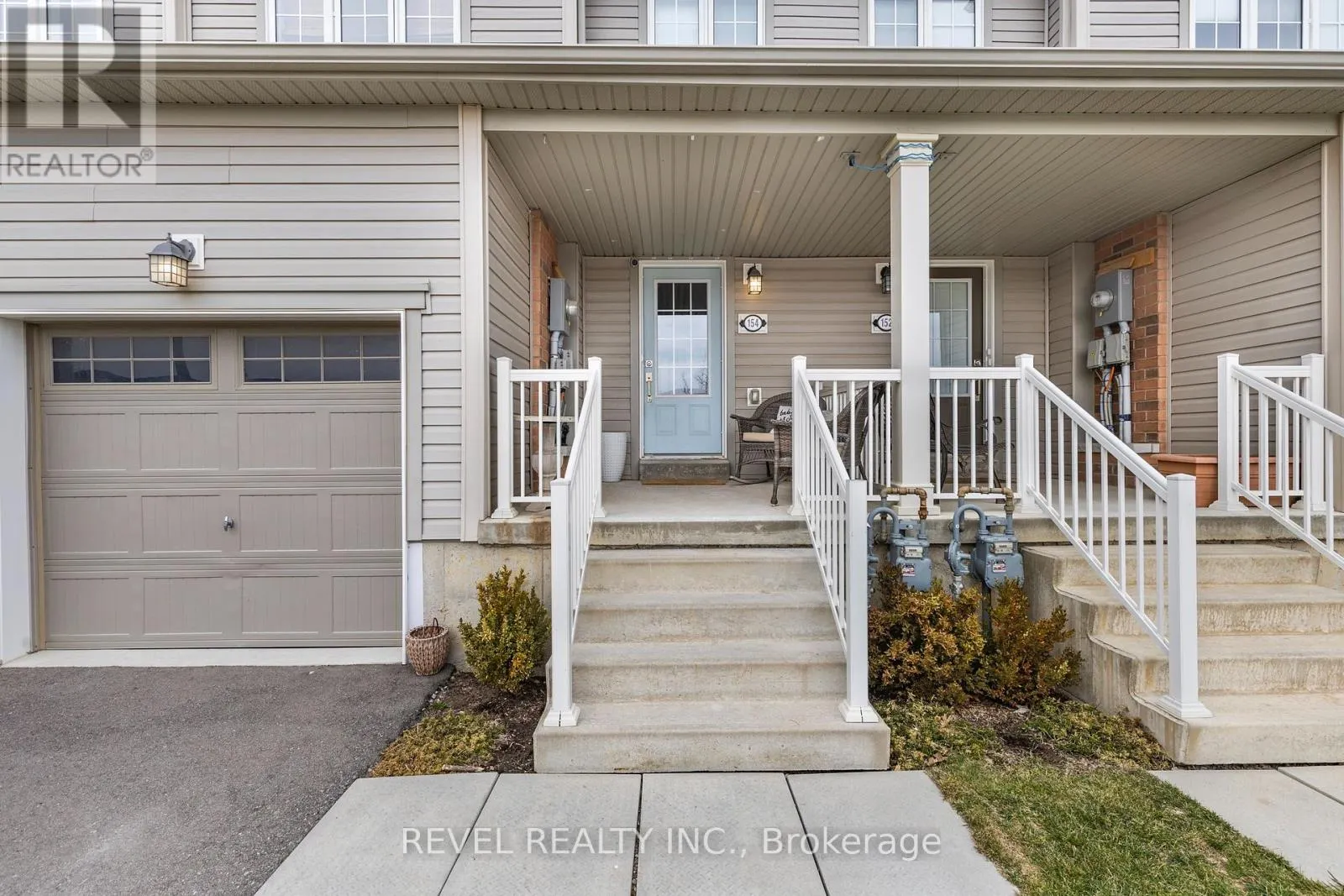154 MACLACHLAN AVENUE