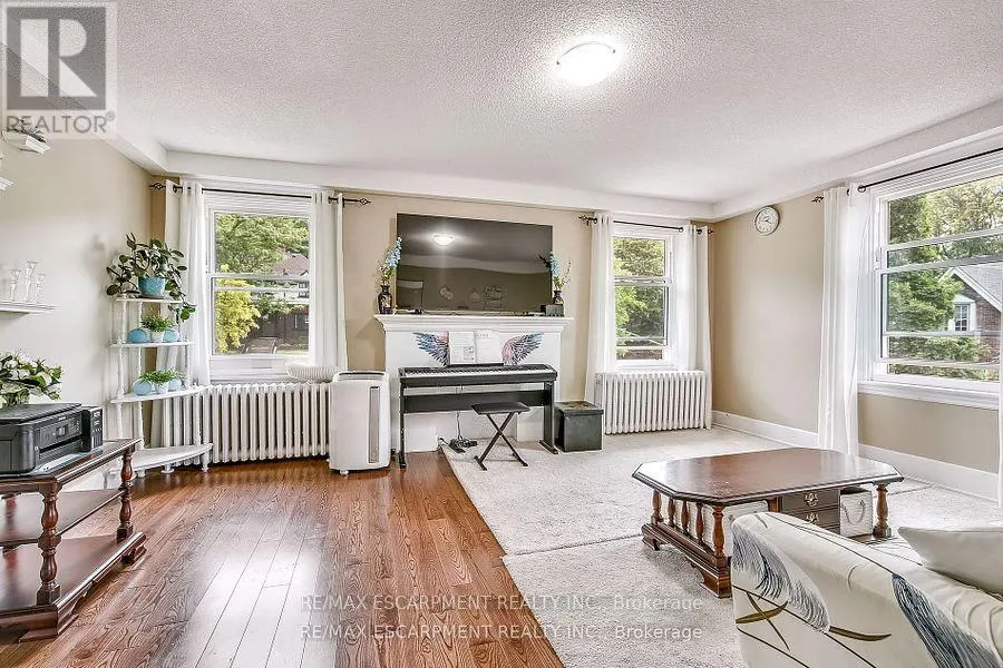 14 - 25 MOUNTWOOD DRIVE