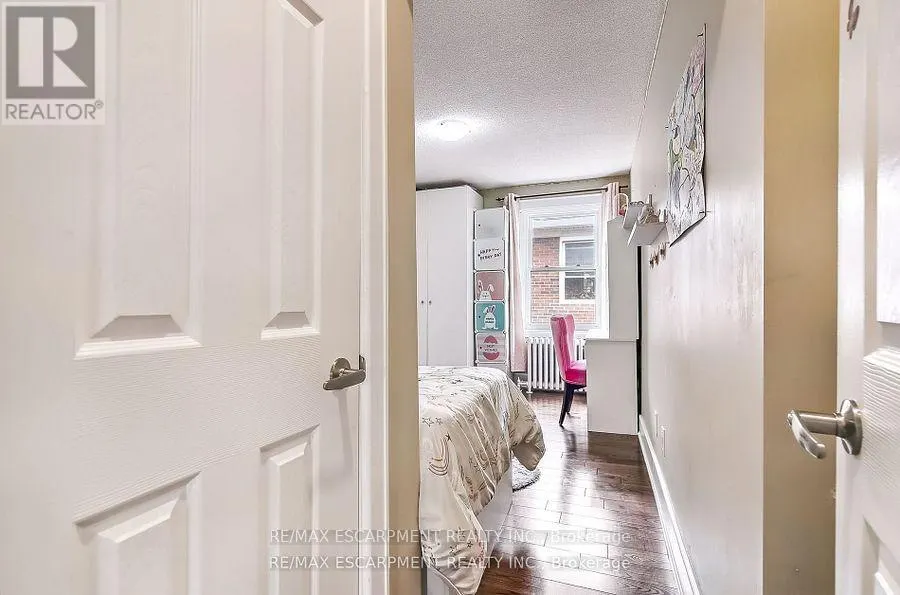 14 - 25 MOUNTWOOD DRIVE