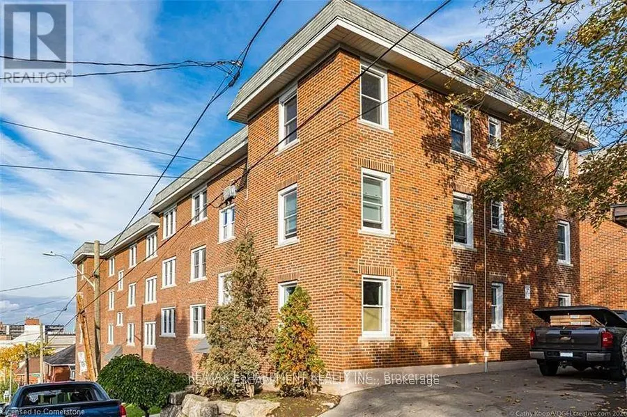 14 - 25 MOUNTWOOD DRIVE