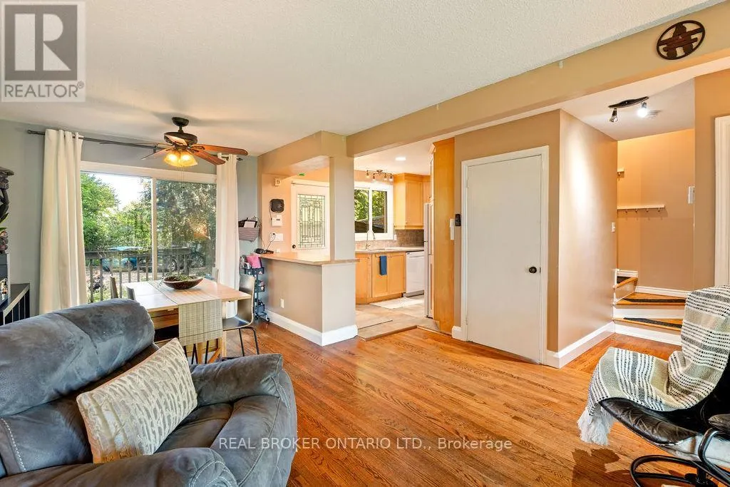 3 - 20 KEMPSTER AVENUE
