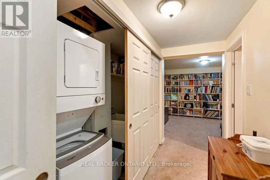 3 - 20 KEMPSTER AVENUE