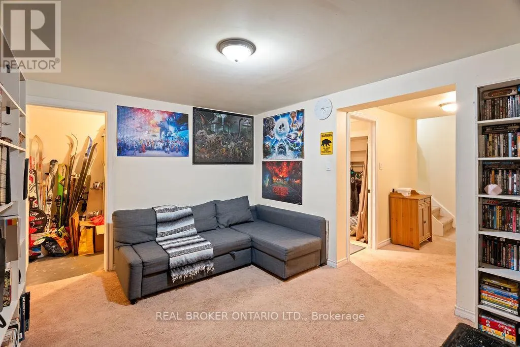 3 - 20 KEMPSTER AVENUE