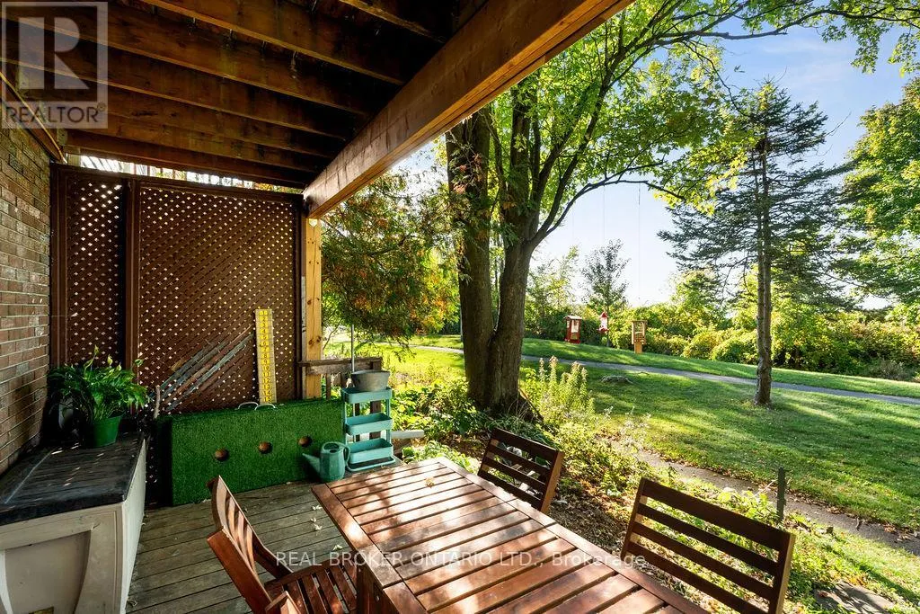 3 - 20 KEMPSTER AVENUE