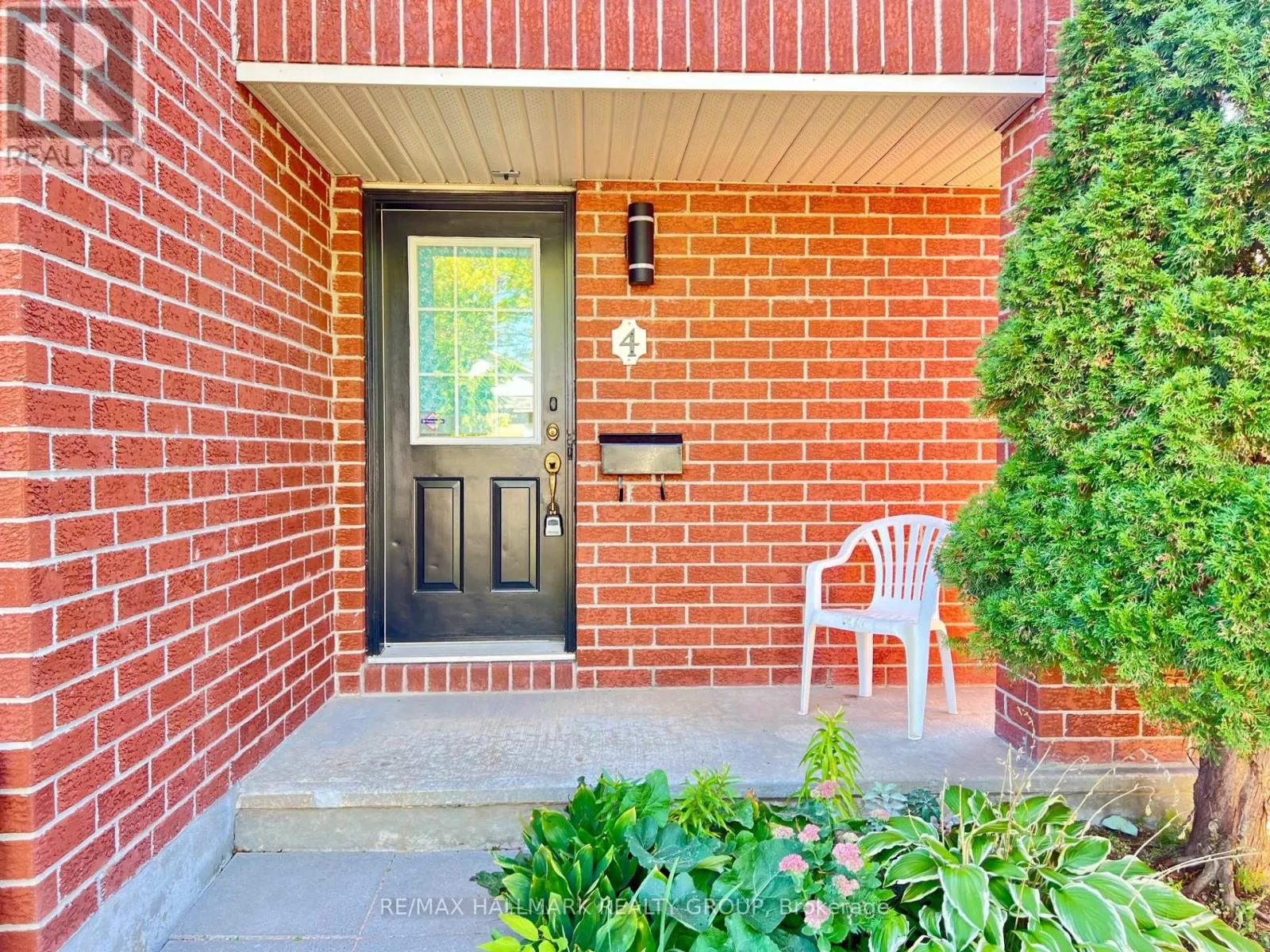 4 VALEMONT ST STREET