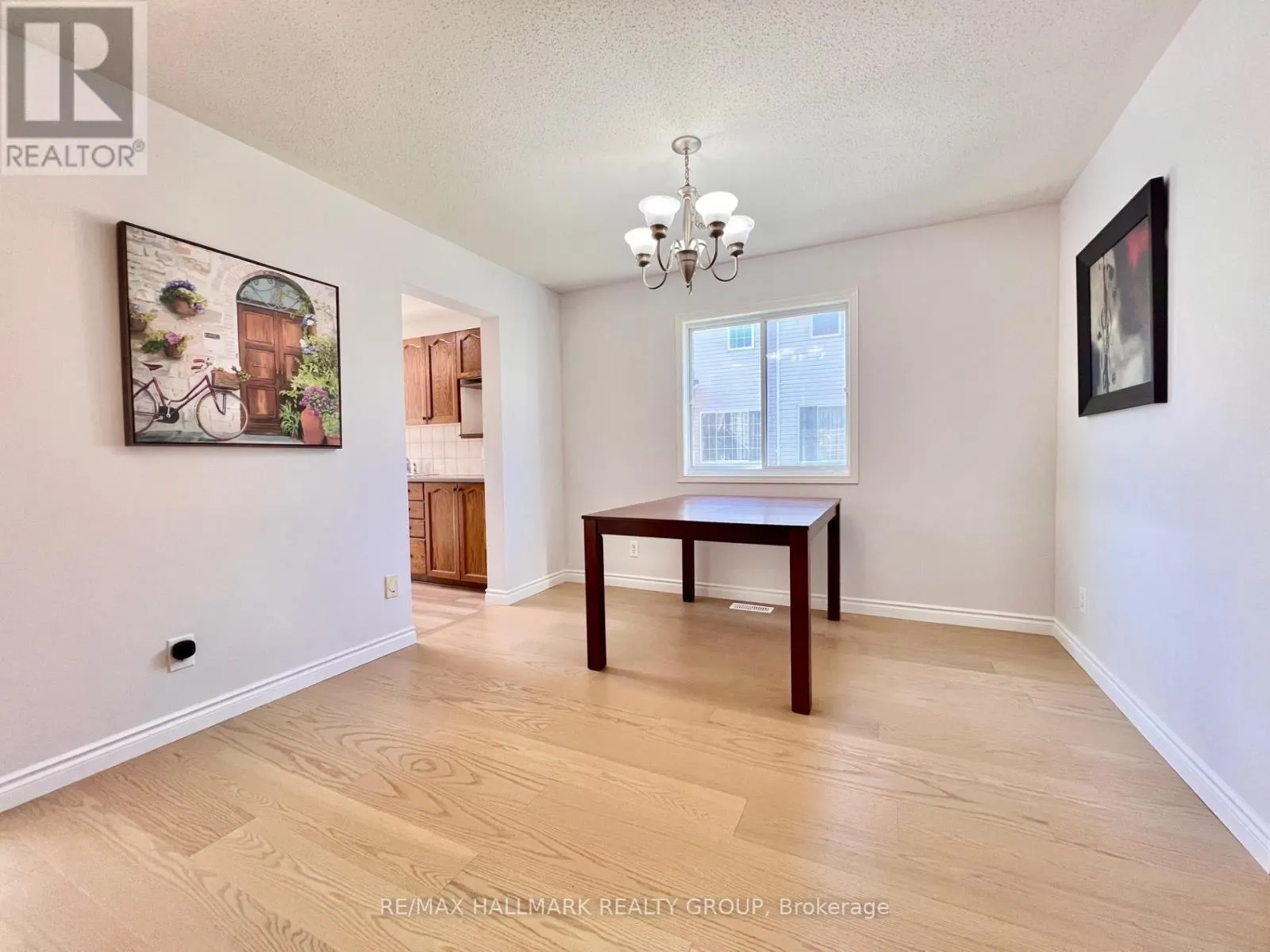 4 VALEMONT ST STREET