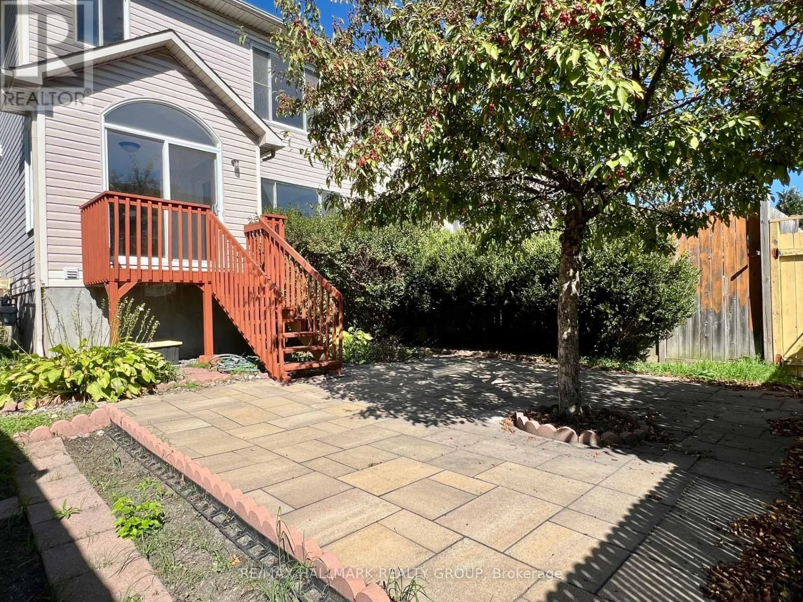 4 VALEMONT ST STREET