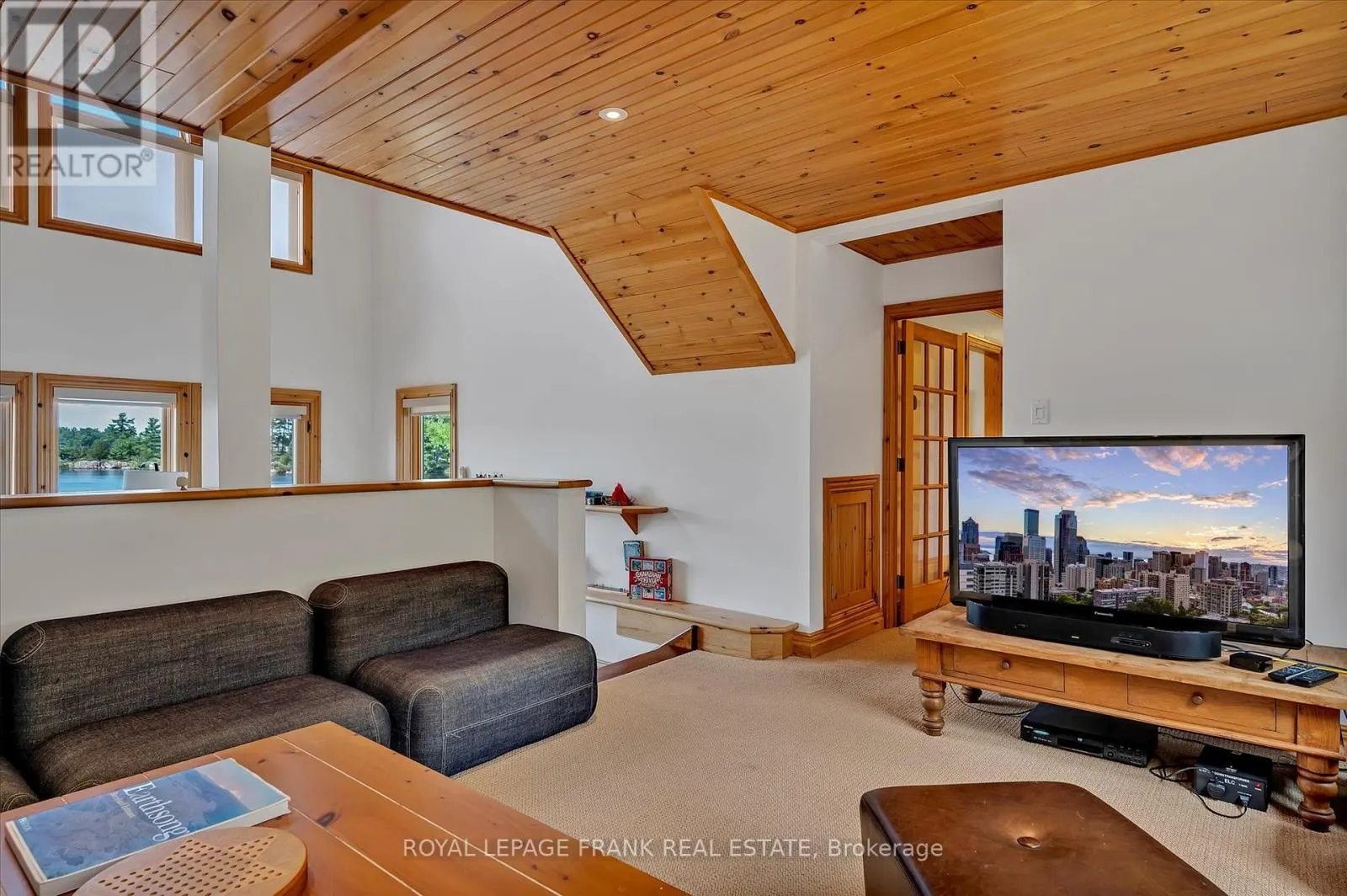 484 JUNIPER ISLAND