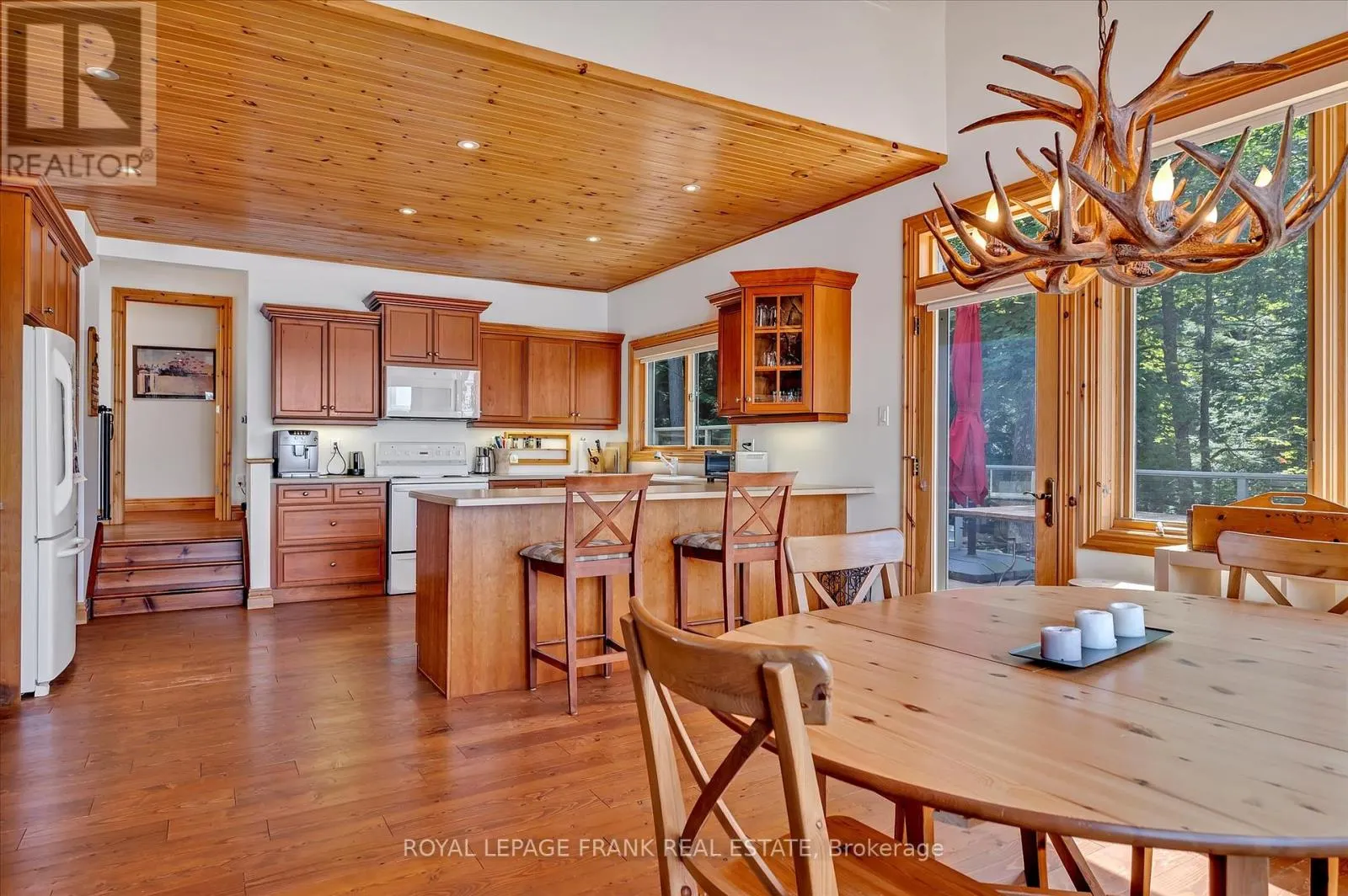 484 JUNIPER ISLAND