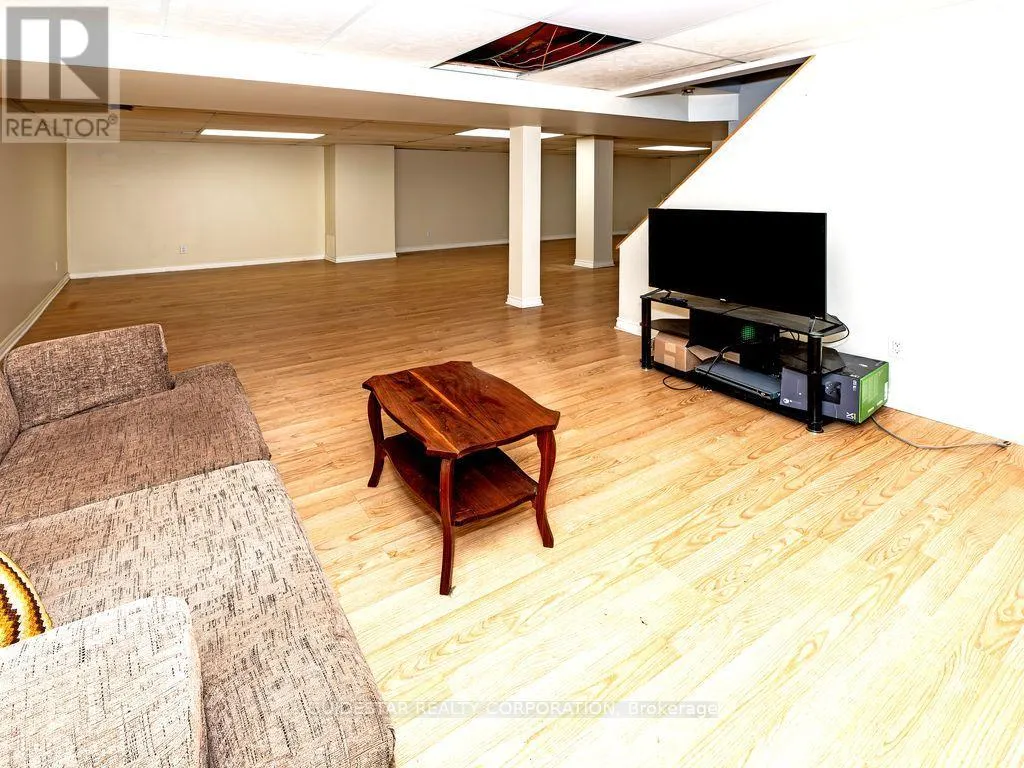 1324 RAINBOW CRESCENT