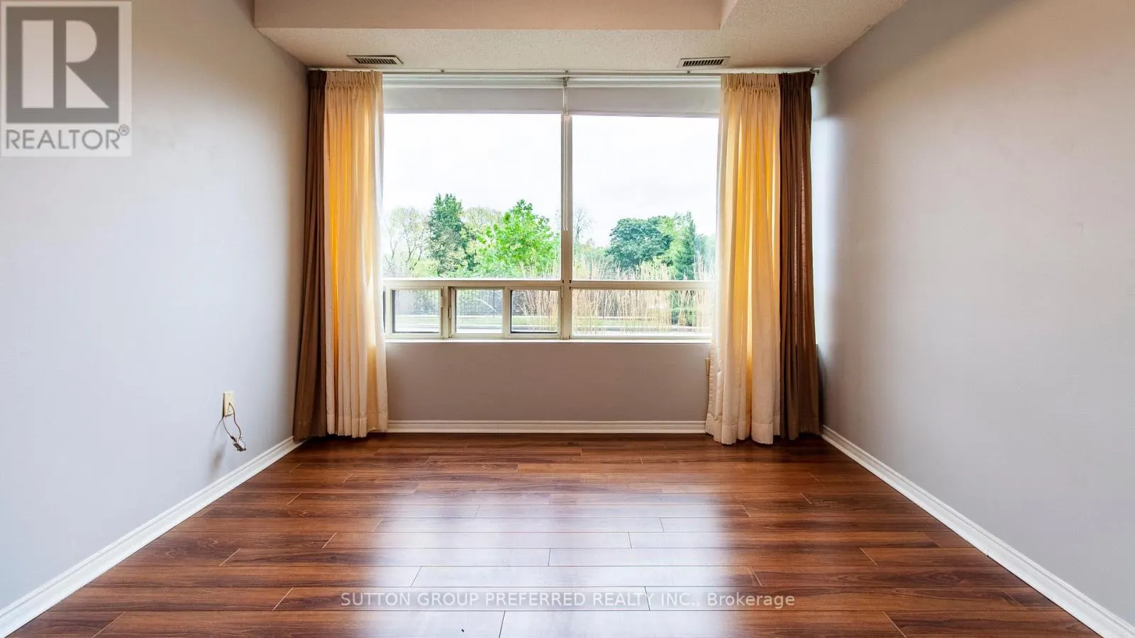 109 - 521 RIVERSIDE DRIVE, #109