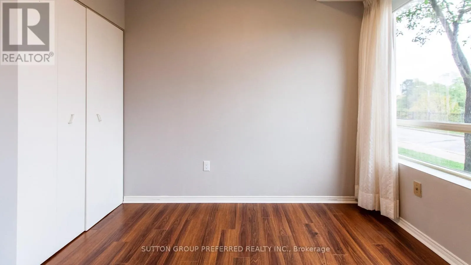 109 - 521 RIVERSIDE DRIVE, #109