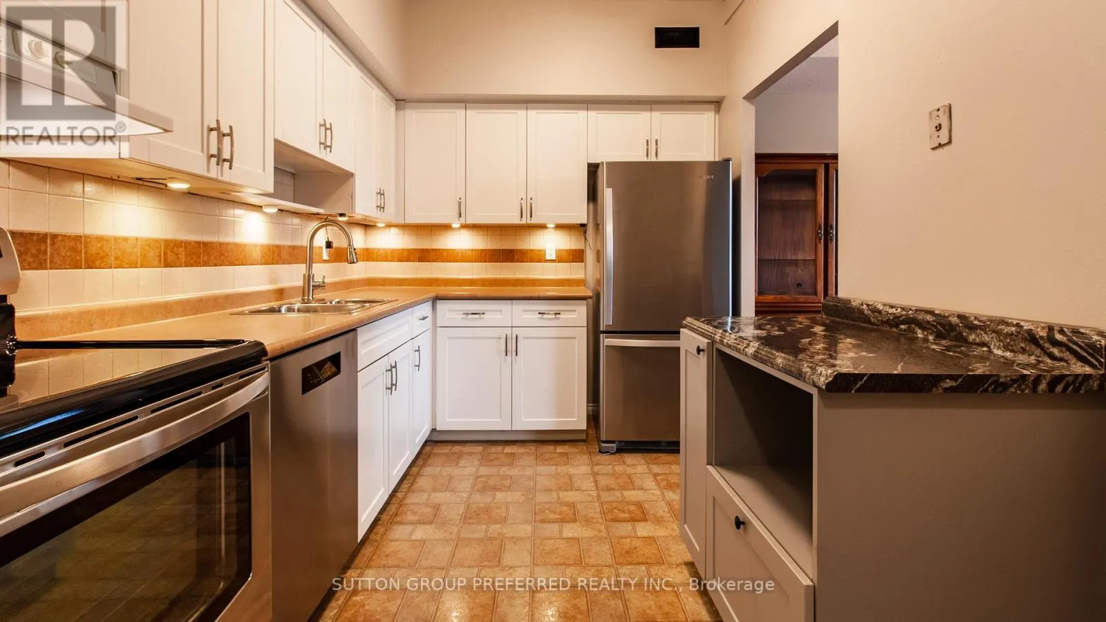 109 - 521 RIVERSIDE DRIVE, #109