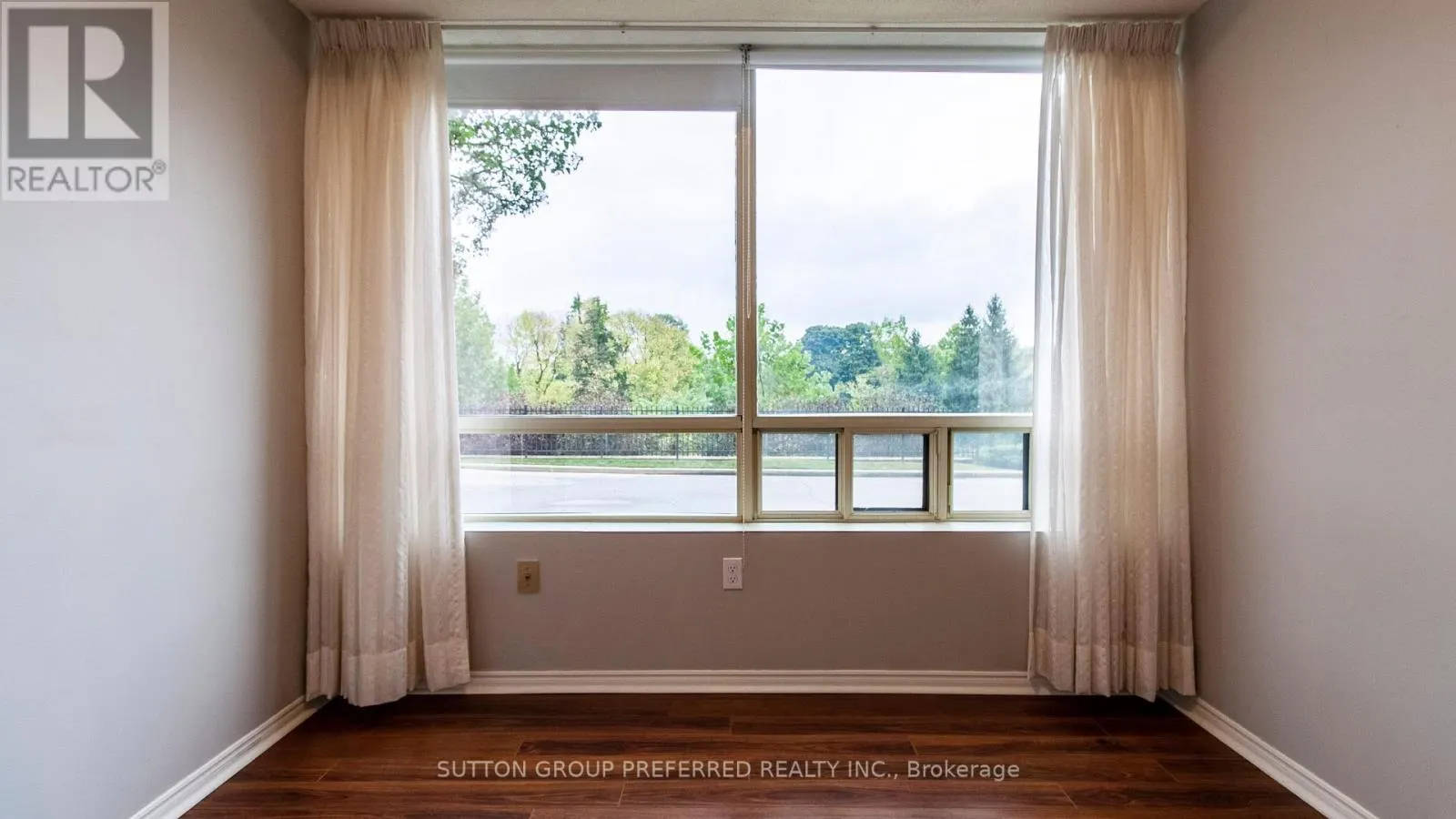 109 - 521 RIVERSIDE DRIVE, #109