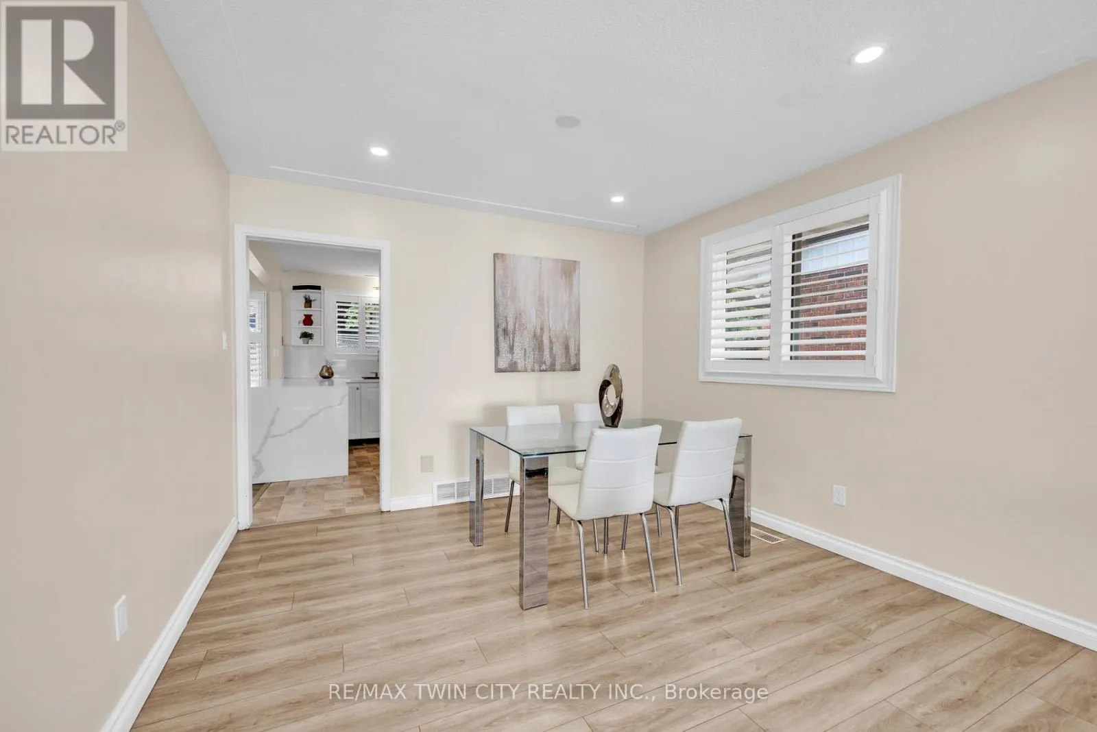 34 GEORGINA STREET