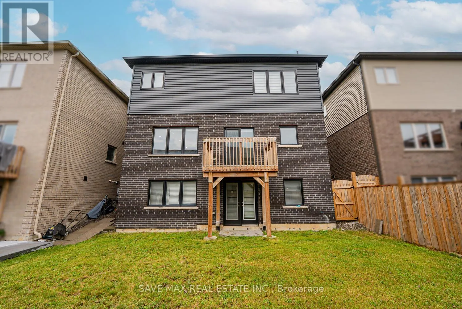 14 DOUG FOULDS WAY