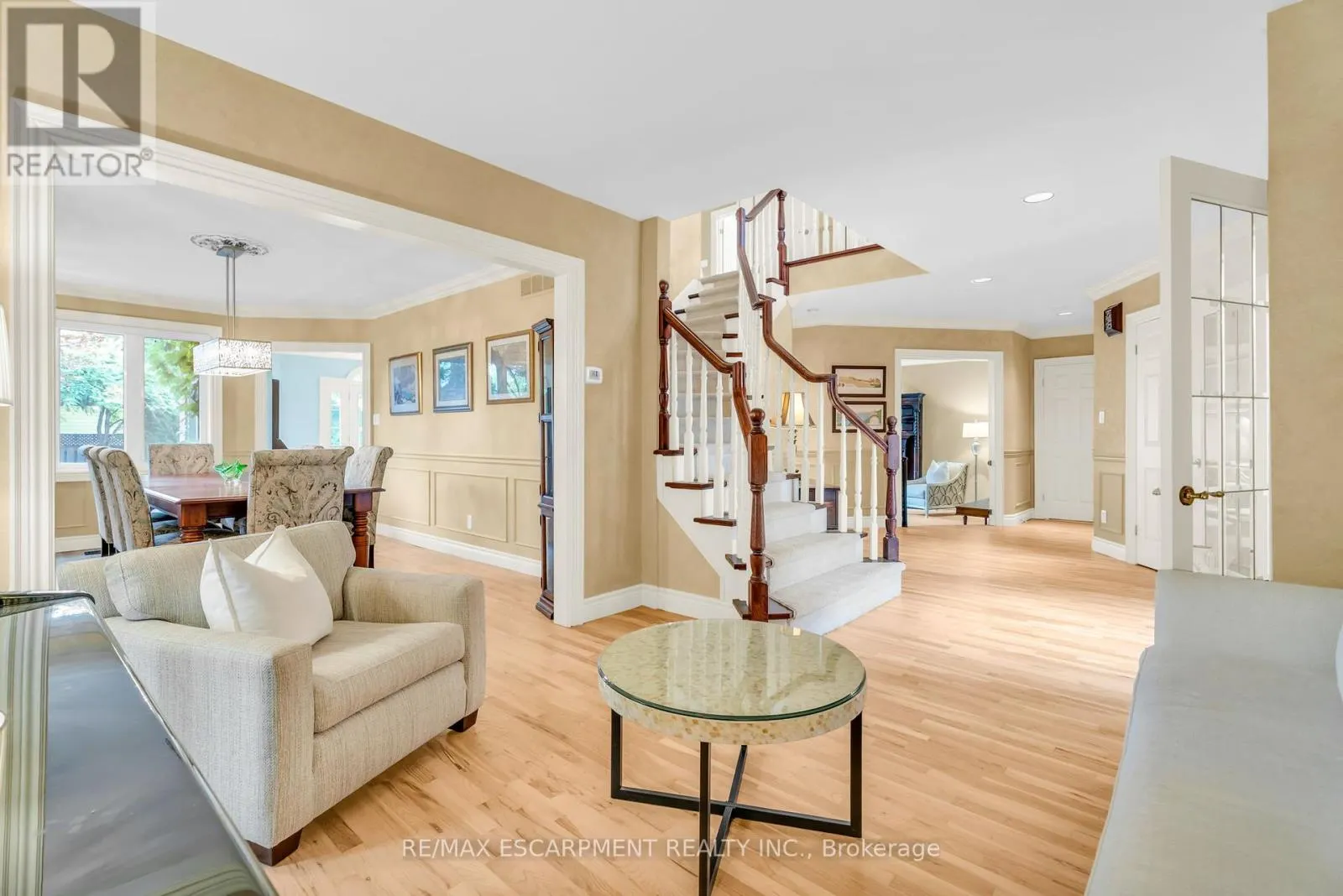 484 BUSH DRIVE