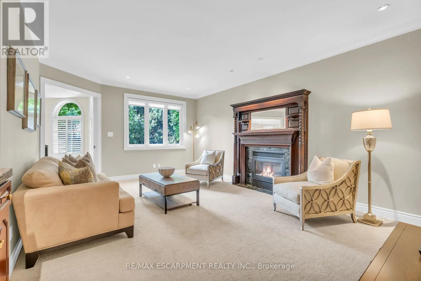 484 BUSH DRIVE