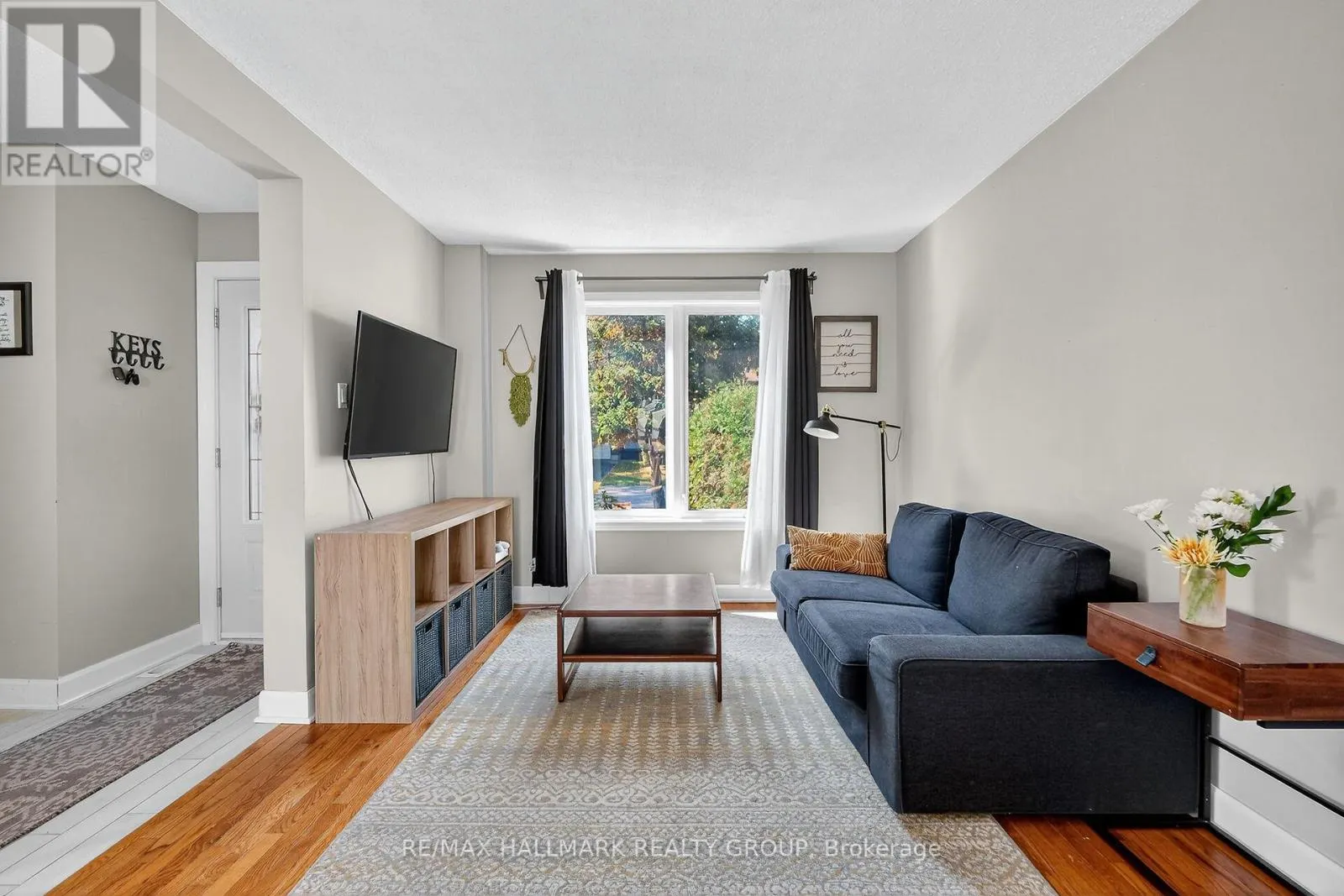 1821 BROUSSEAU CRESCENT