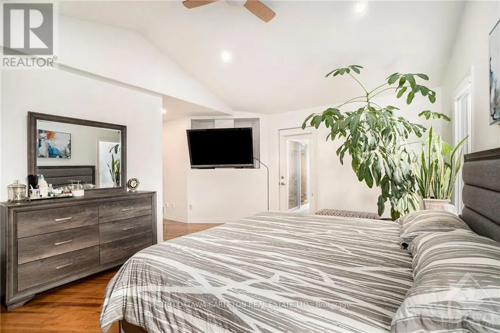 41 RED MAPLE CRESCENT