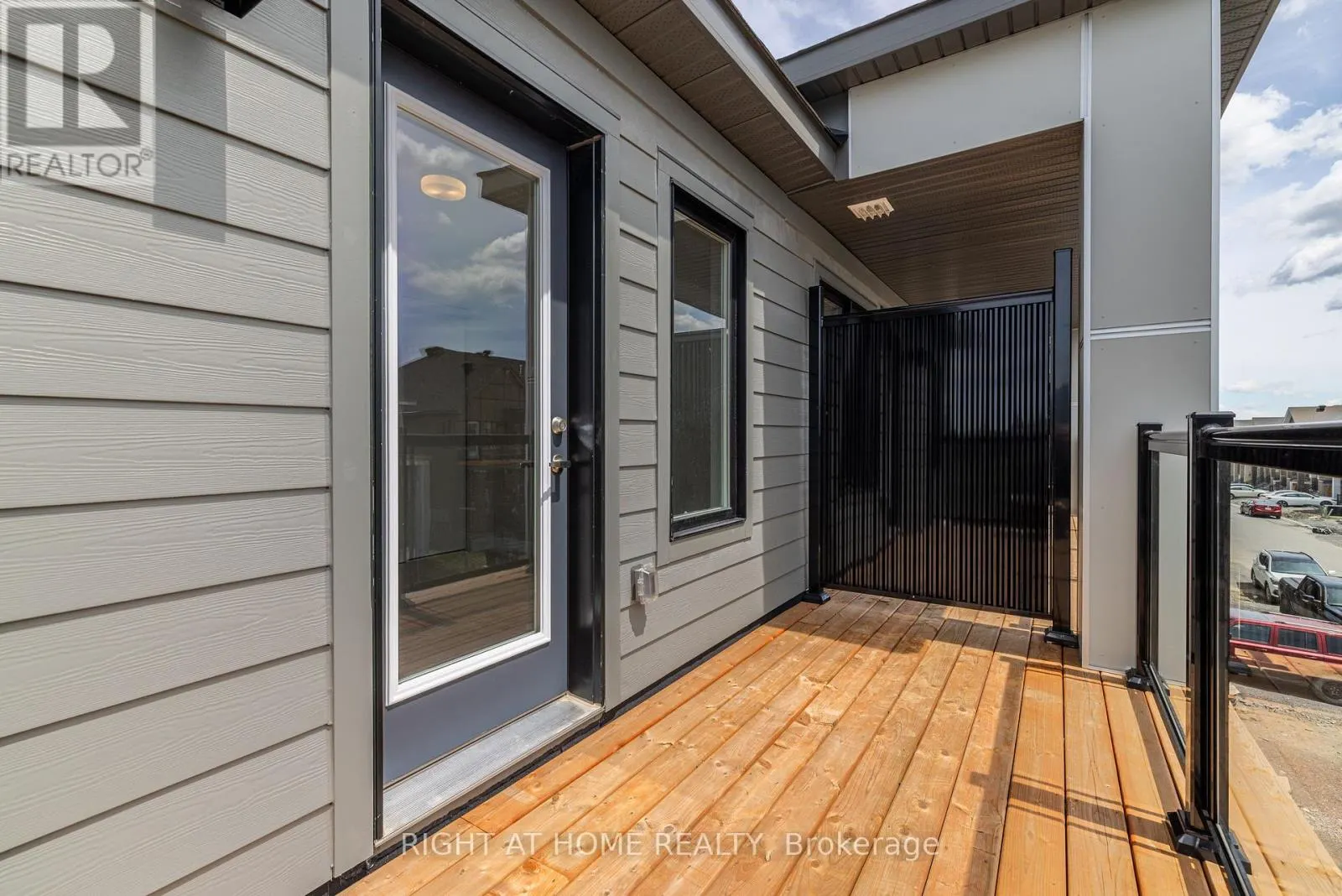 238 SPECKLED ALDER ROW