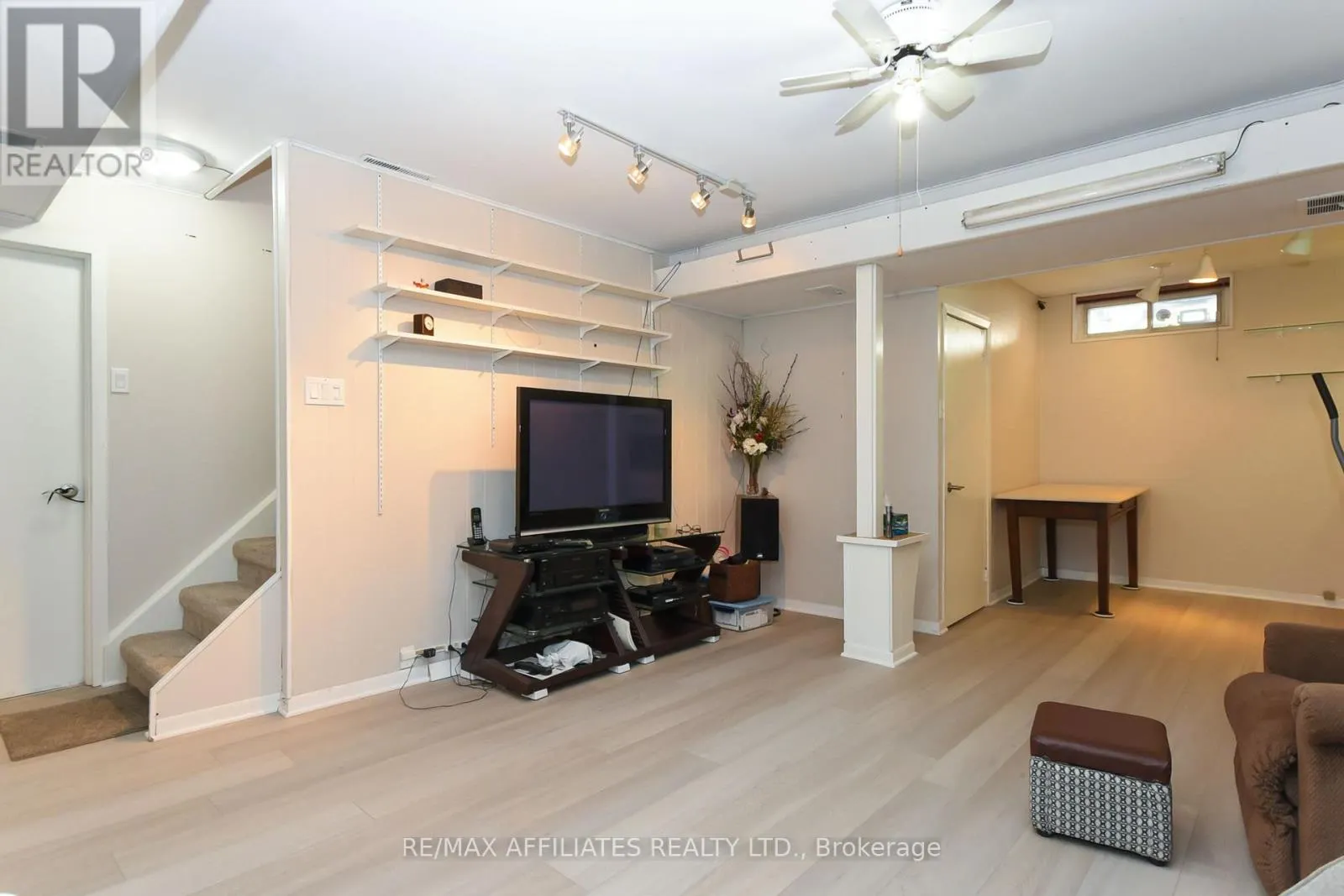 323 FULLERTON AVENUE