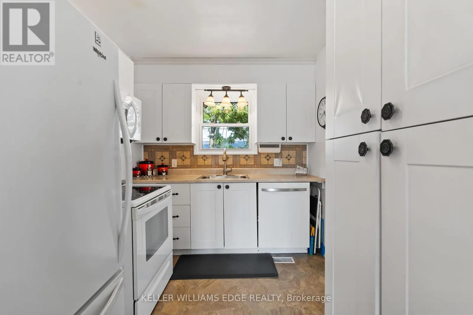 682 FAIRVIEW ROAD
