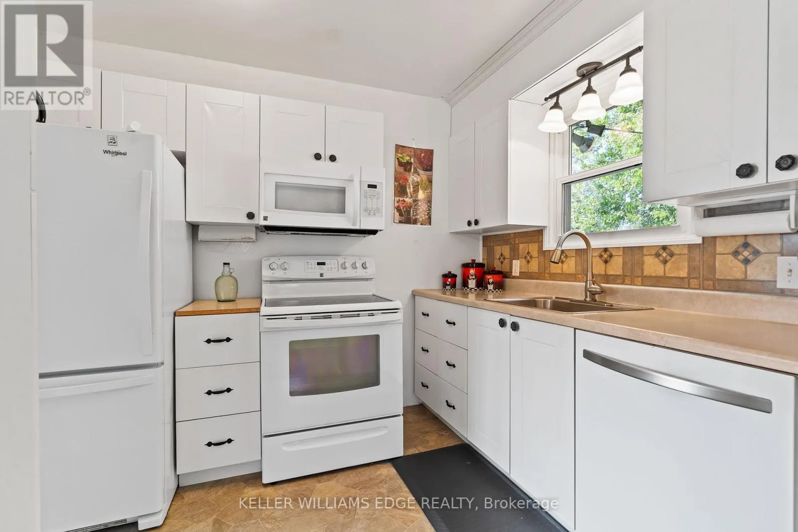 682 FAIRVIEW ROAD