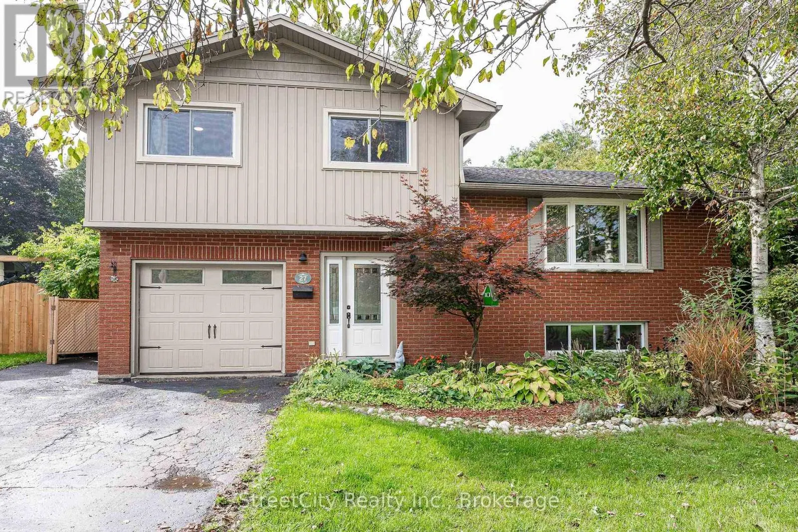 27 RIEHL COURT