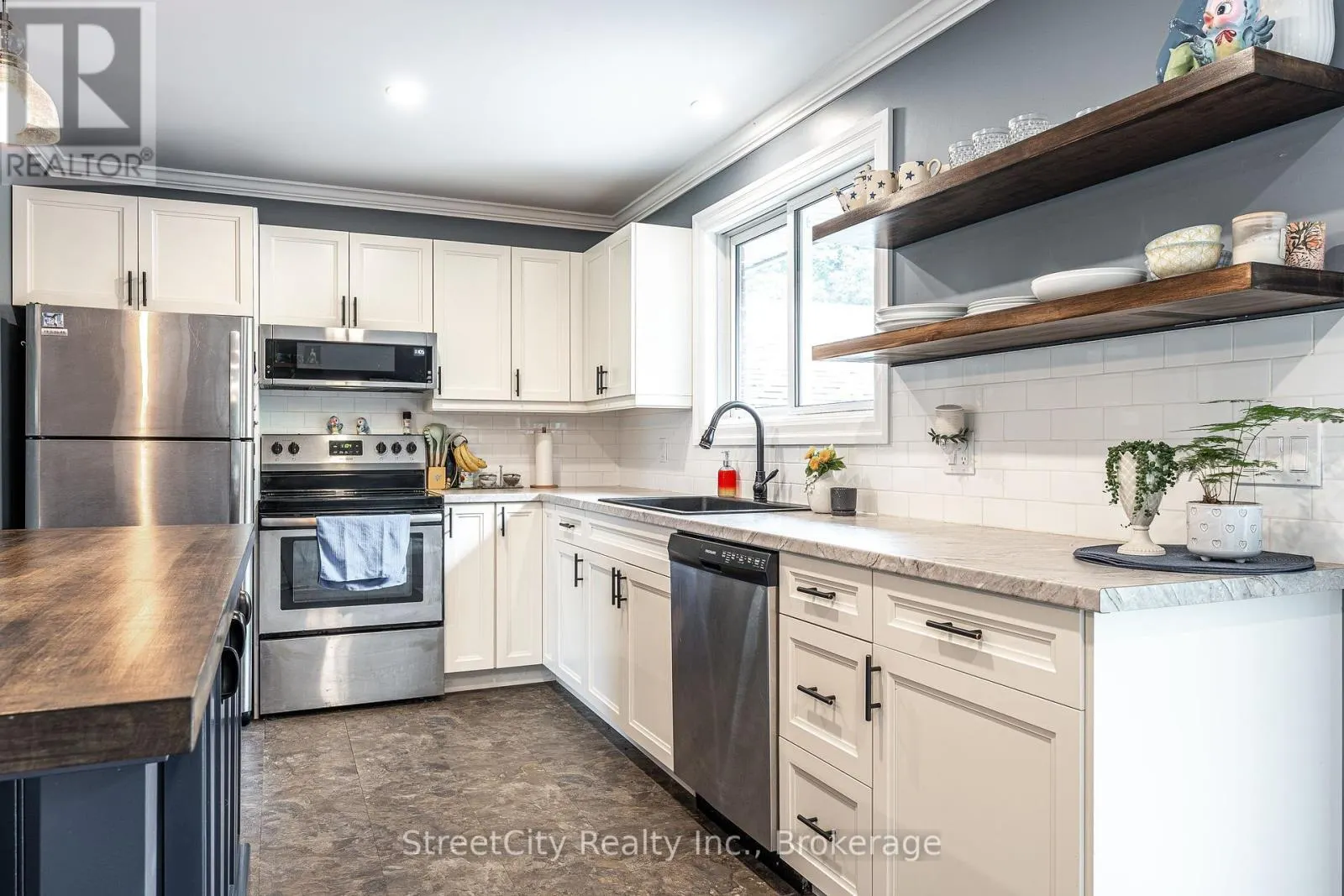 27 RIEHL COURT