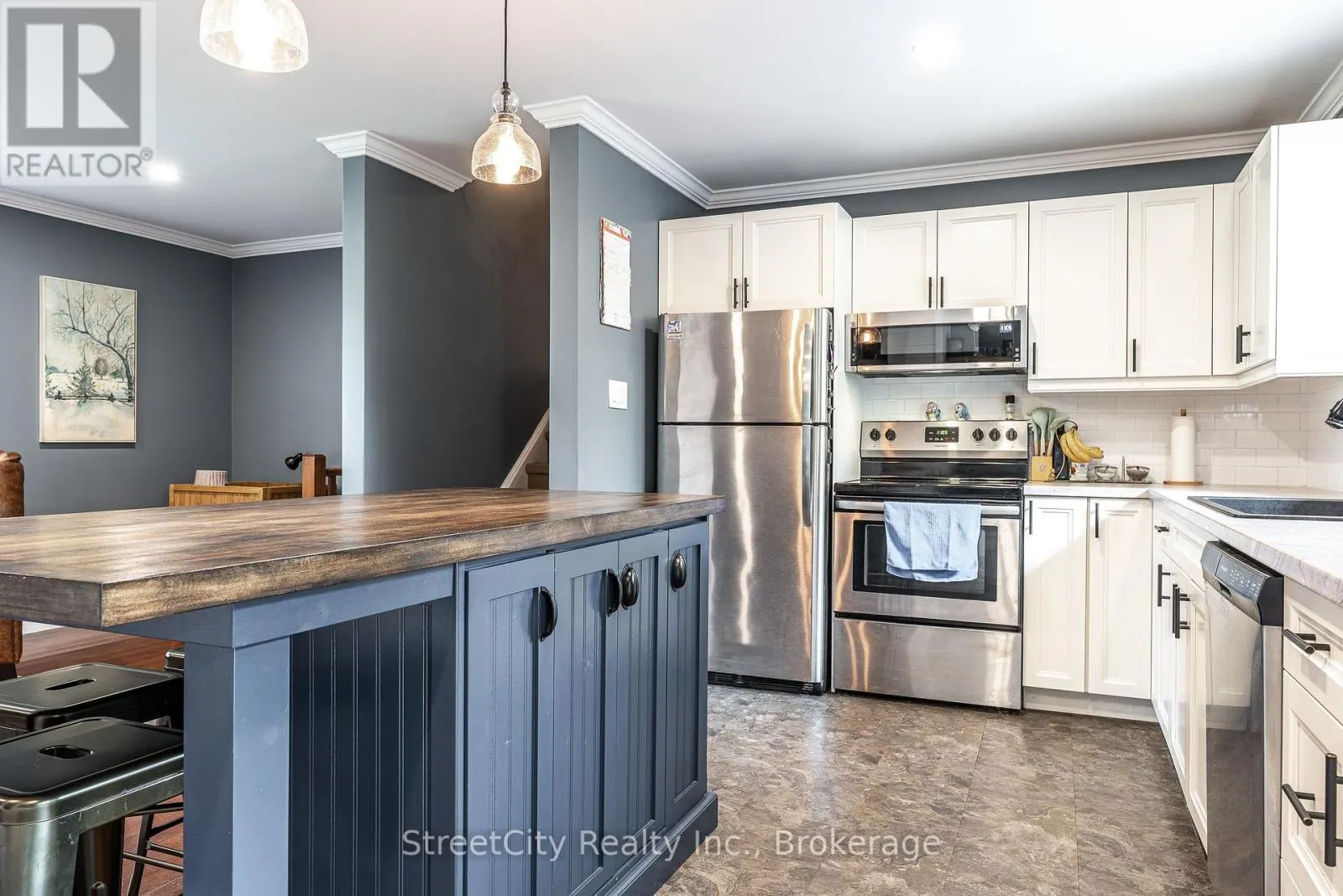 27 RIEHL COURT