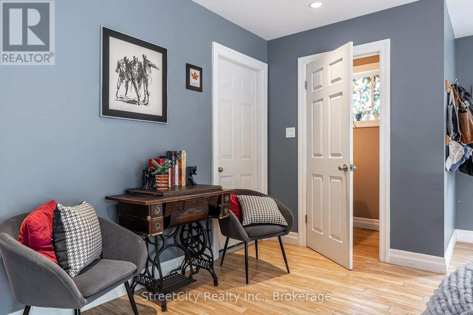 27 RIEHL COURT