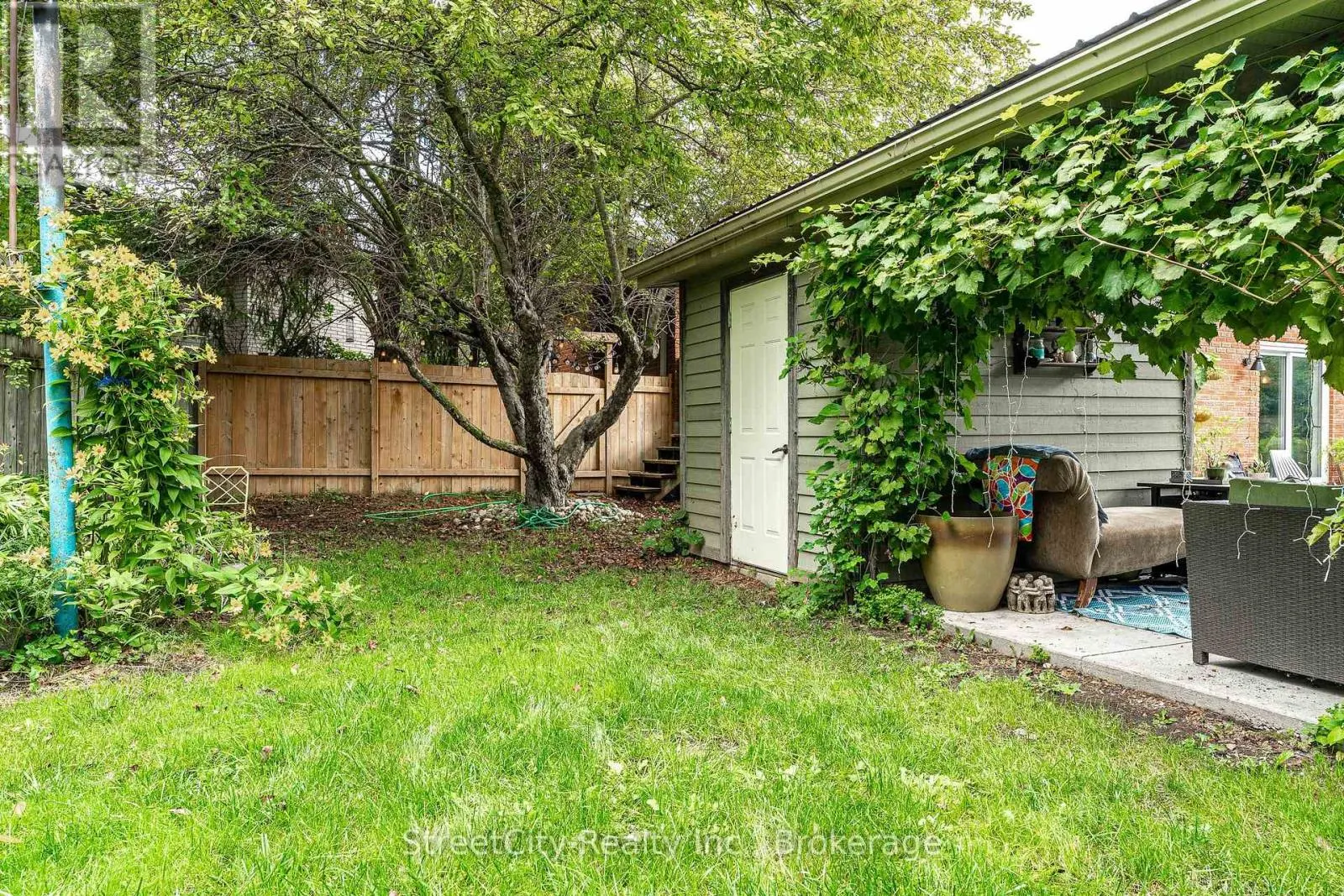 27 RIEHL COURT