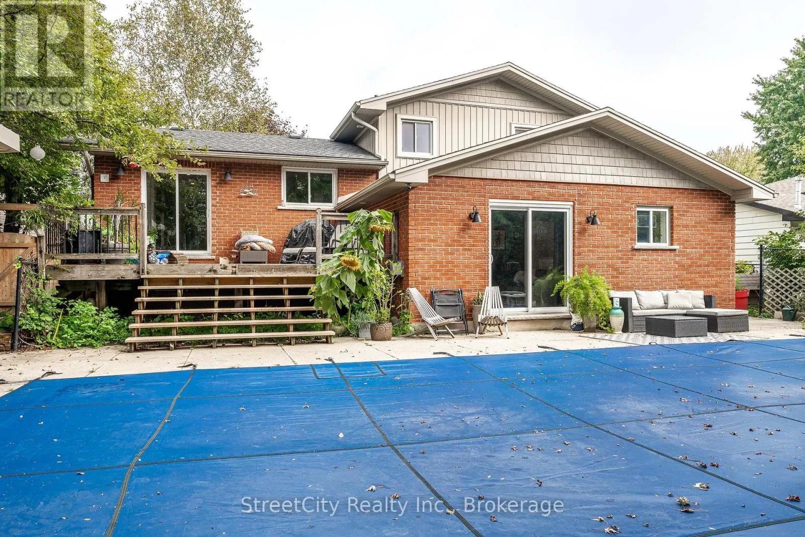 27 RIEHL COURT