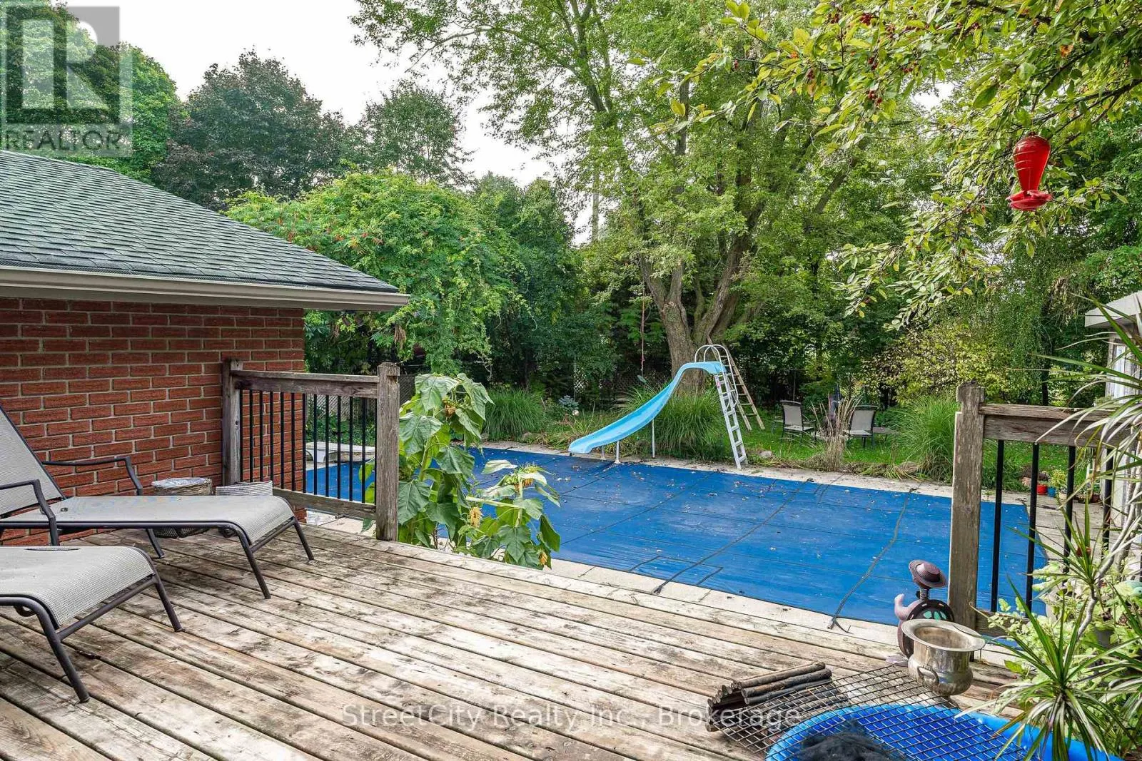 27 RIEHL COURT