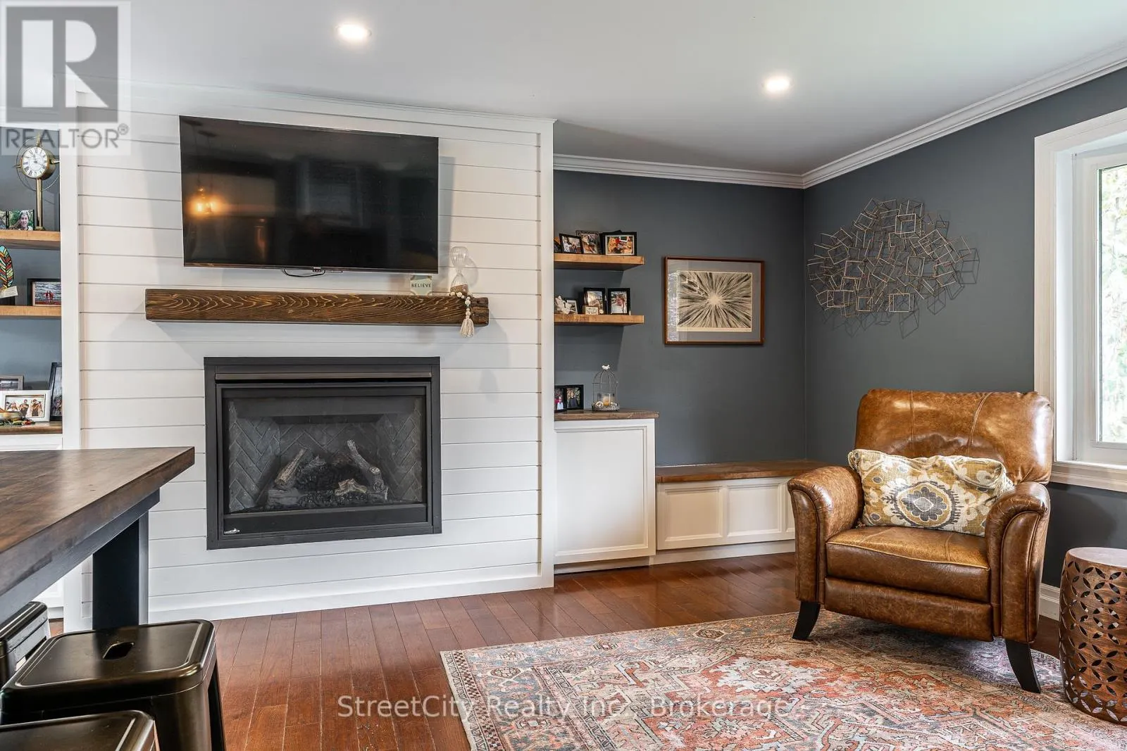27 RIEHL COURT