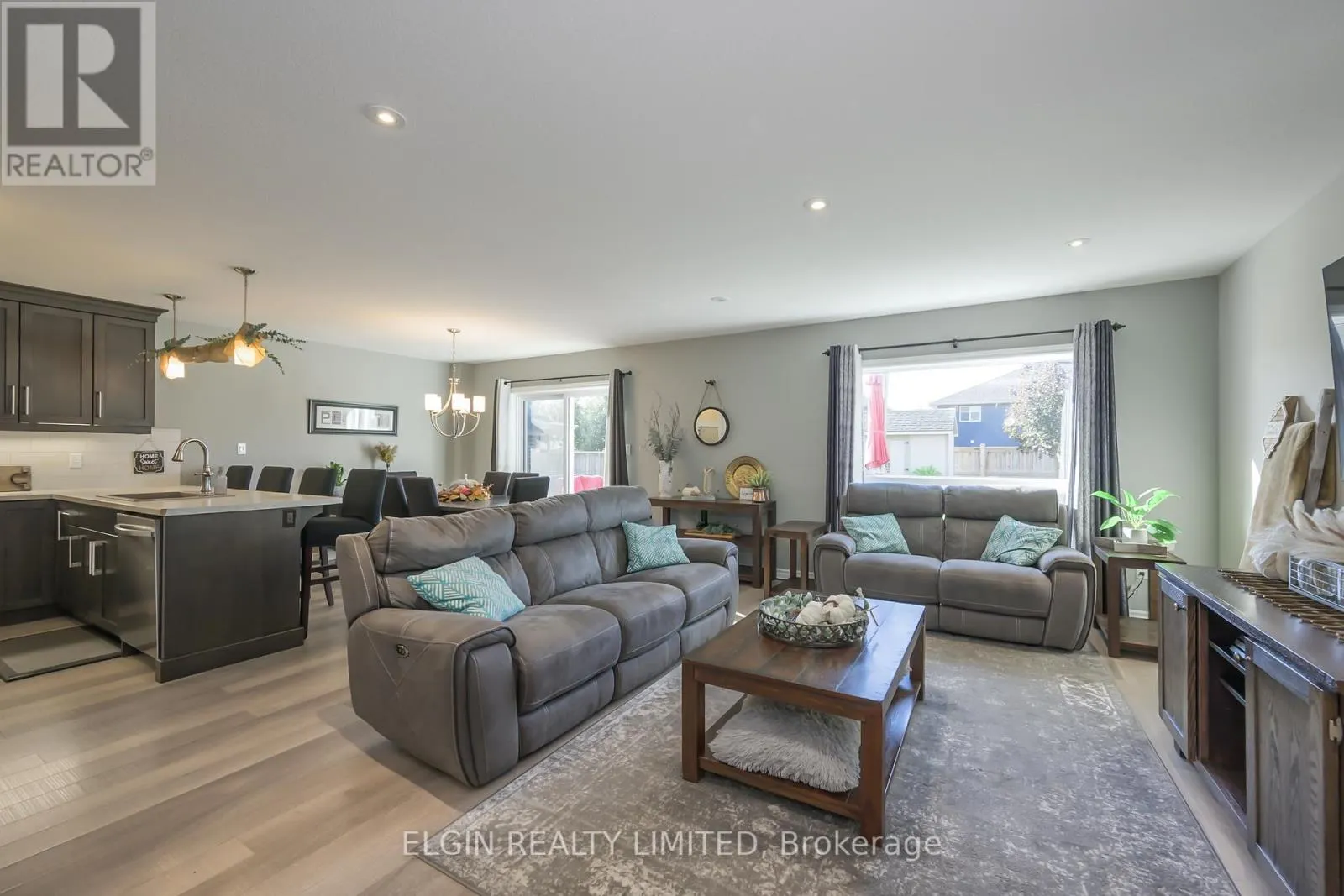 12 RUSSET LANE