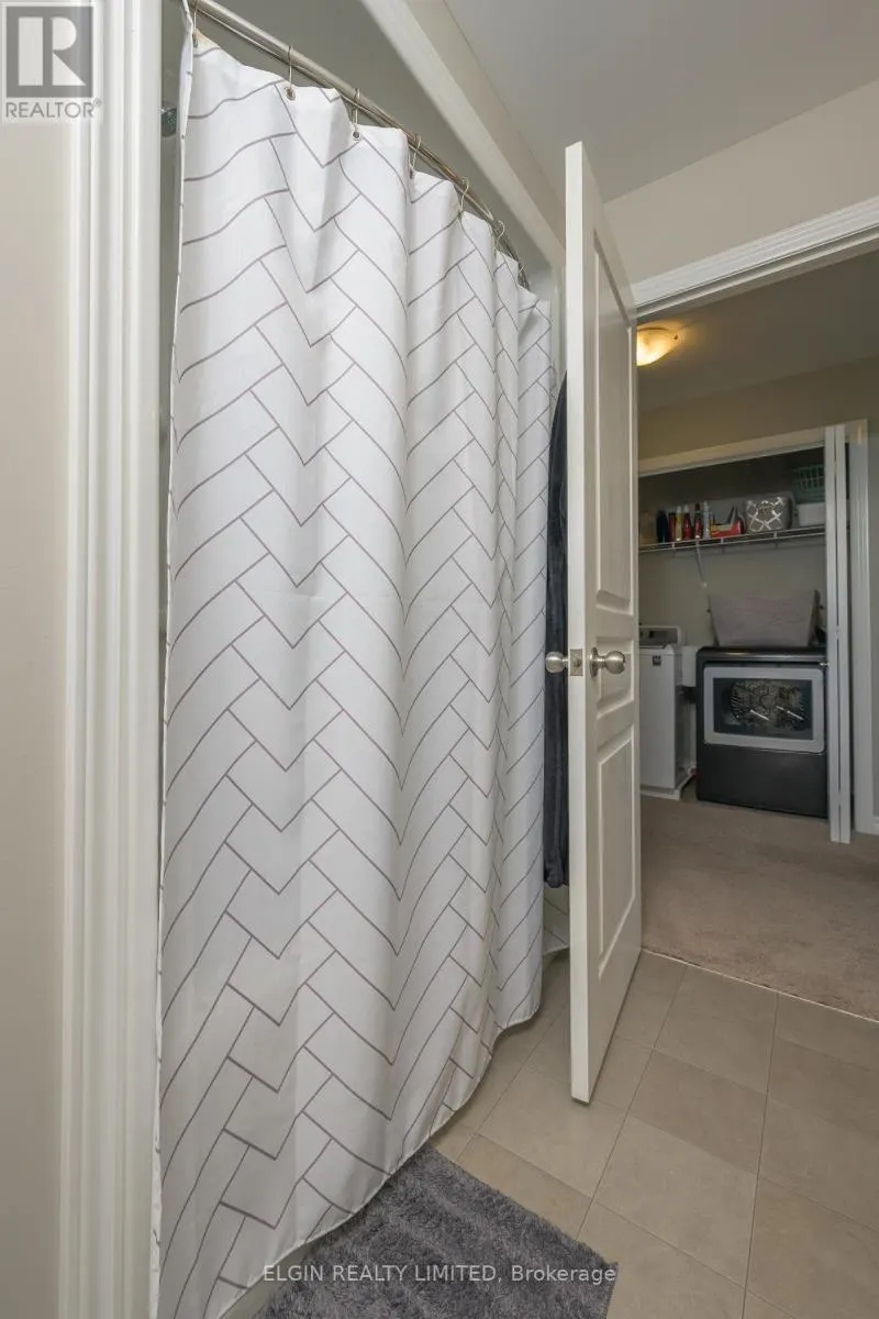 12 RUSSET LANE