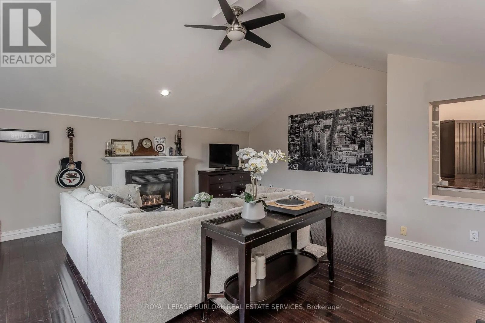 96 LAURENDALE AVENUE