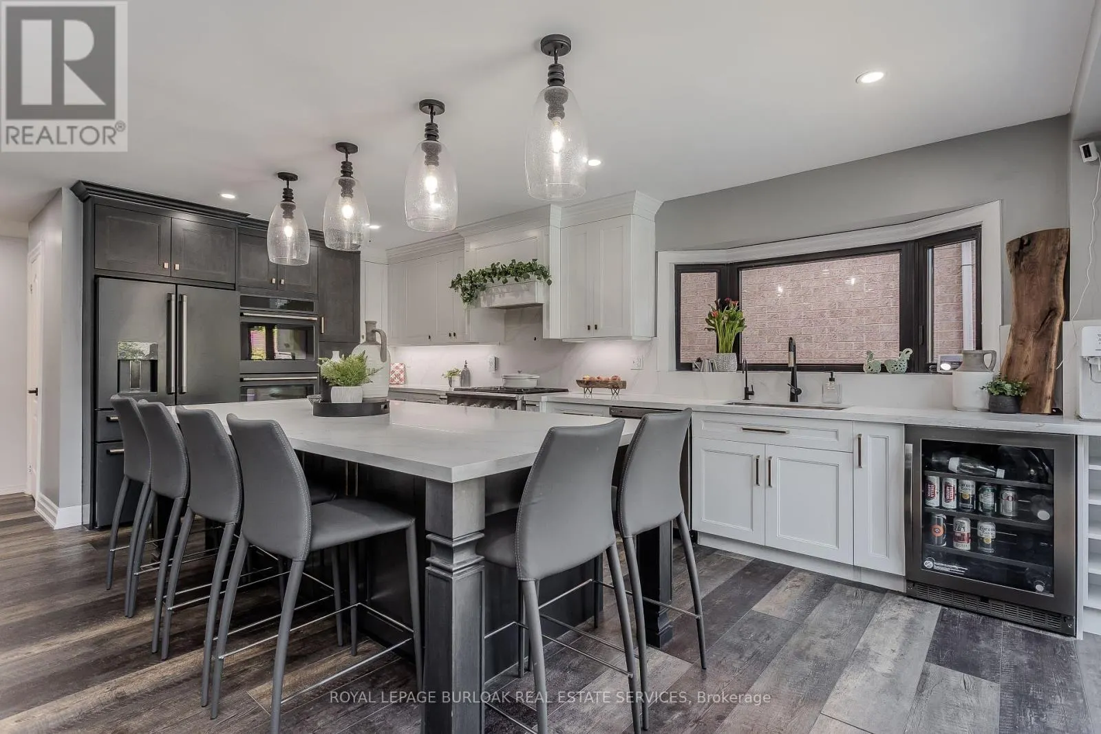 96 LAURENDALE AVENUE